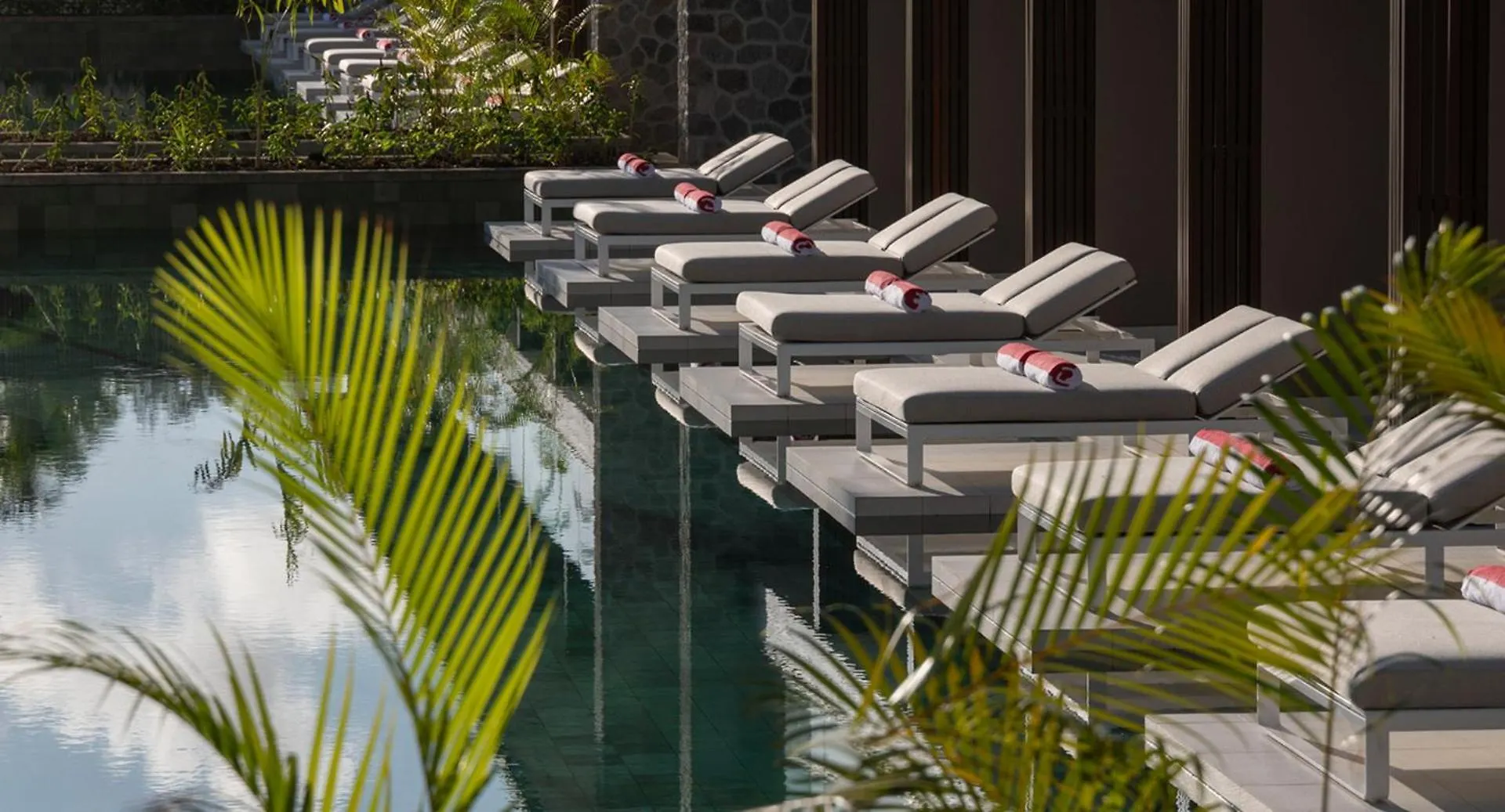 Avani+ Barbarons Seychelles Grand Anse