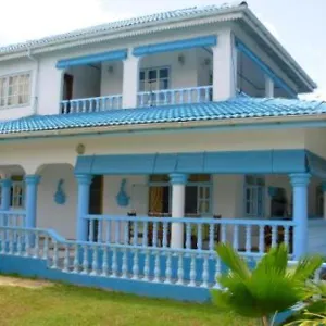 Le Chateau Bleu Maison d'hôtes