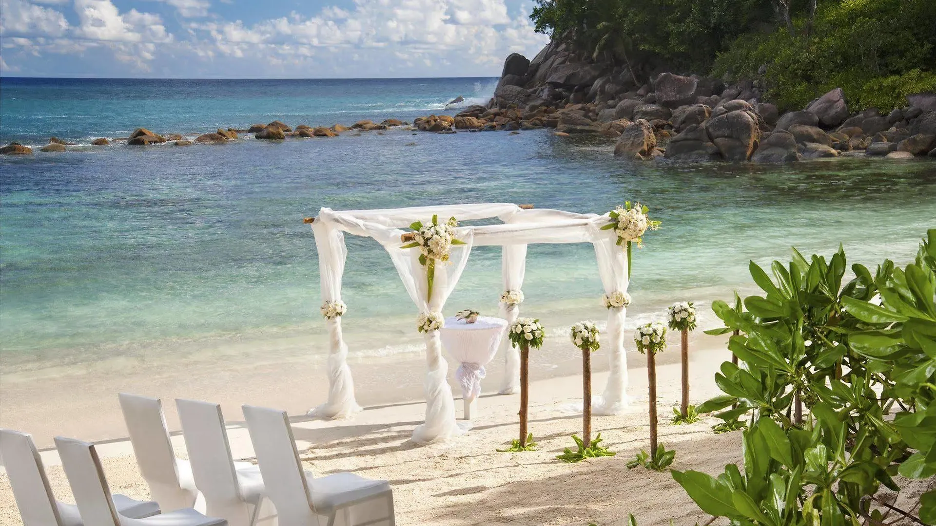 Avani Barbarons Seychelles Resort Grand Anse